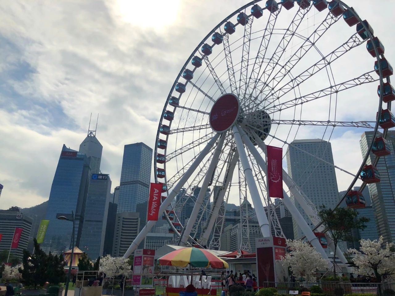 [熱門推薦]香港人最清楚，擁有一個港人身份，坐享香港+內(nèi)地福利有多幸福~