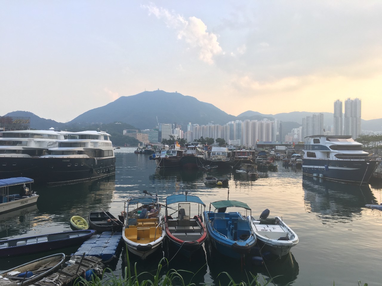 [政策速遞]重磅利好！擁有一個香港身份，政府幫繳30萬個稅不是夢！