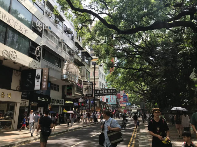 香港對(duì)來(lái)港人士檢疫措施繼續(xù)延期，這26類人可獲豁免！