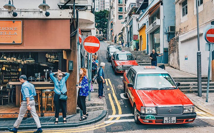 移居香港到底有多簡(jiǎn)單？高中學(xué)歷也能申請(qǐng)！