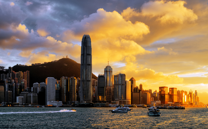 香港卓越專(zhuān)才|61歲企業(yè)家、53歲企業(yè)家分別46天、63天拿香港身份，怎么做到的？