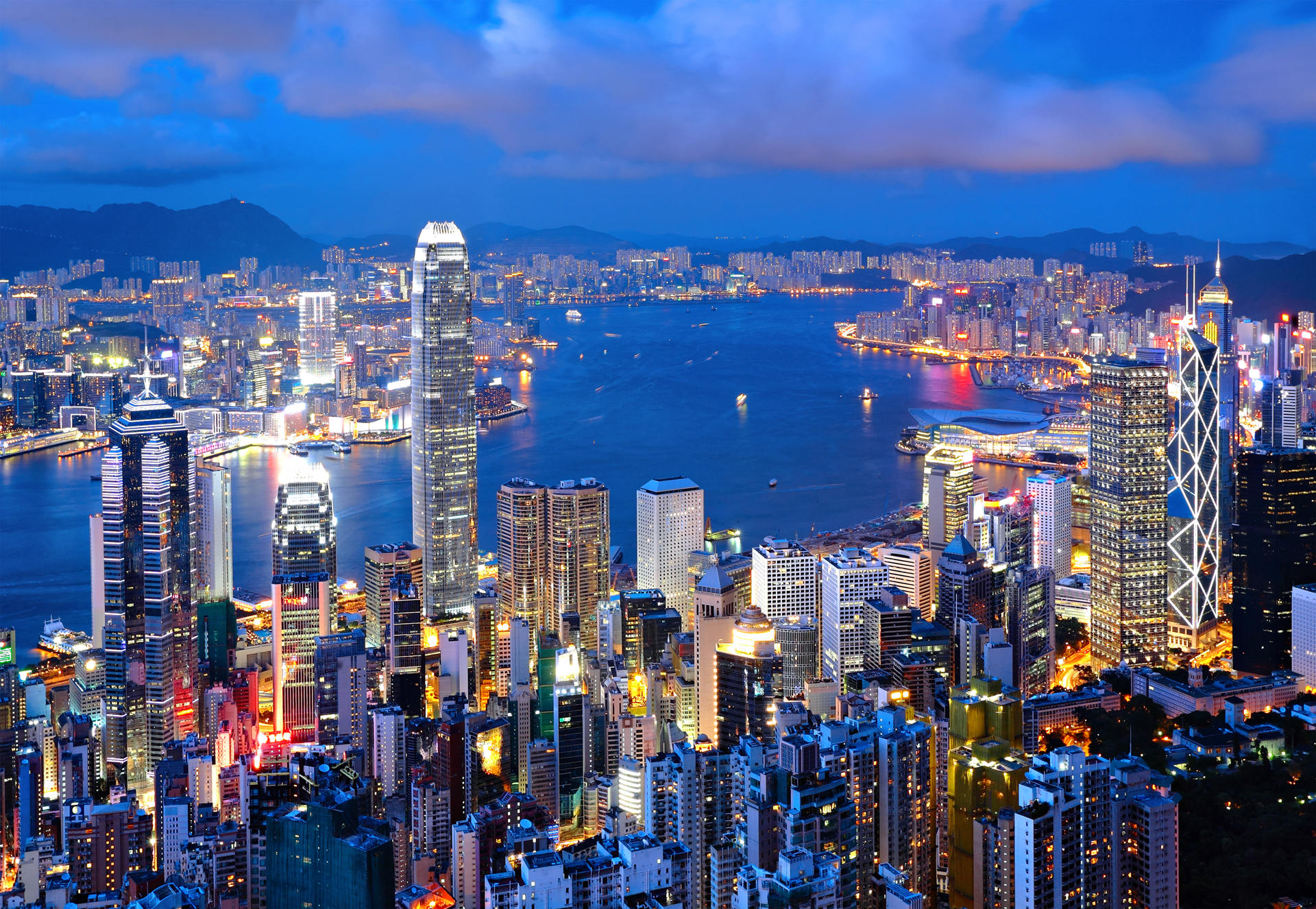 香港卓越專才丨獲批香港身份有“捷徑”!大專學歷電商總經(jīng)理如何脫穎而出?